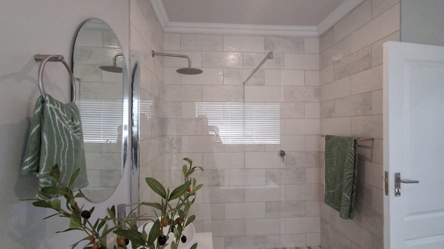 3 Bedroom Property for Sale in Stilbaai Wes Western Cape